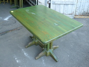 Продам б/у комплект мебели зеленого цвета для кафе